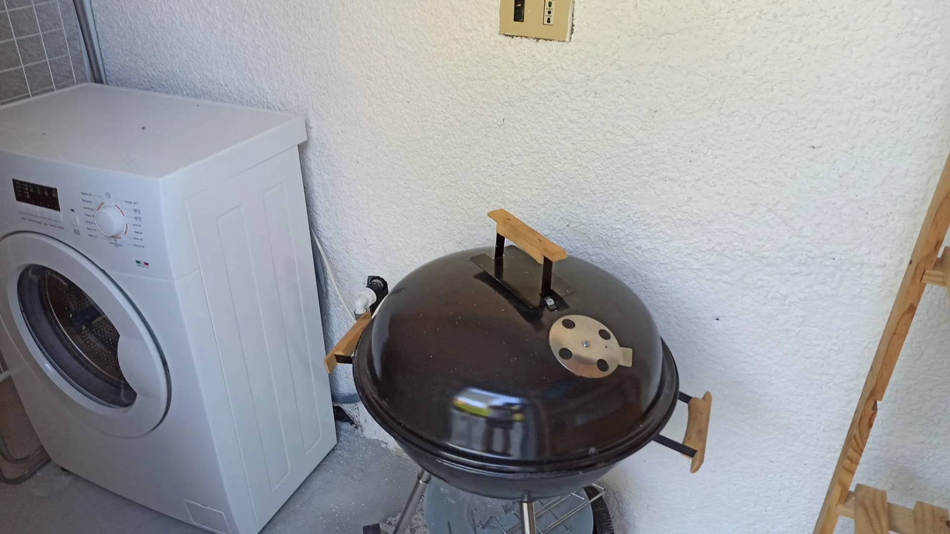 Patio esterno con barbecue — affitto estivo Lido di Pomposa